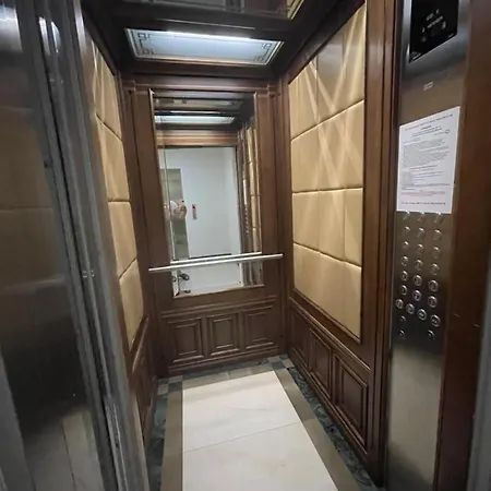 Apartment In Arcadia